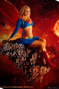 Supergirl Cosplay